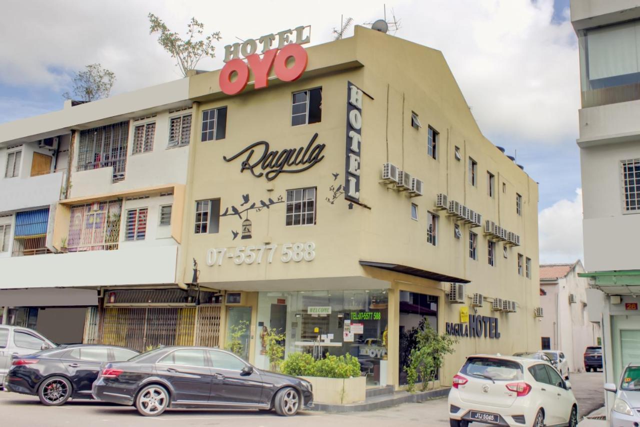 Oyo 90028 Ragula Hotel Джохор-Бару Экстерьер фото